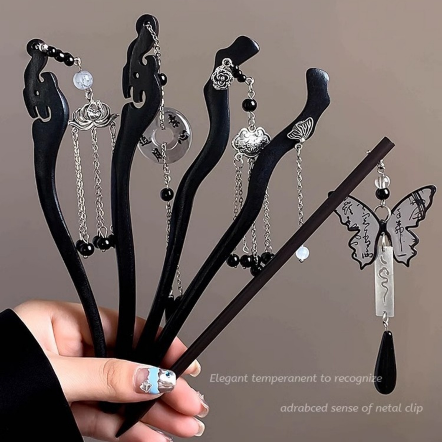 Hair Fork Stick - ライト高級木製タッセルヘアピン女性のためのヴィンテージインク蝶ペンダントヘアスティック中国風黒檀の木のヘアアクセサリー