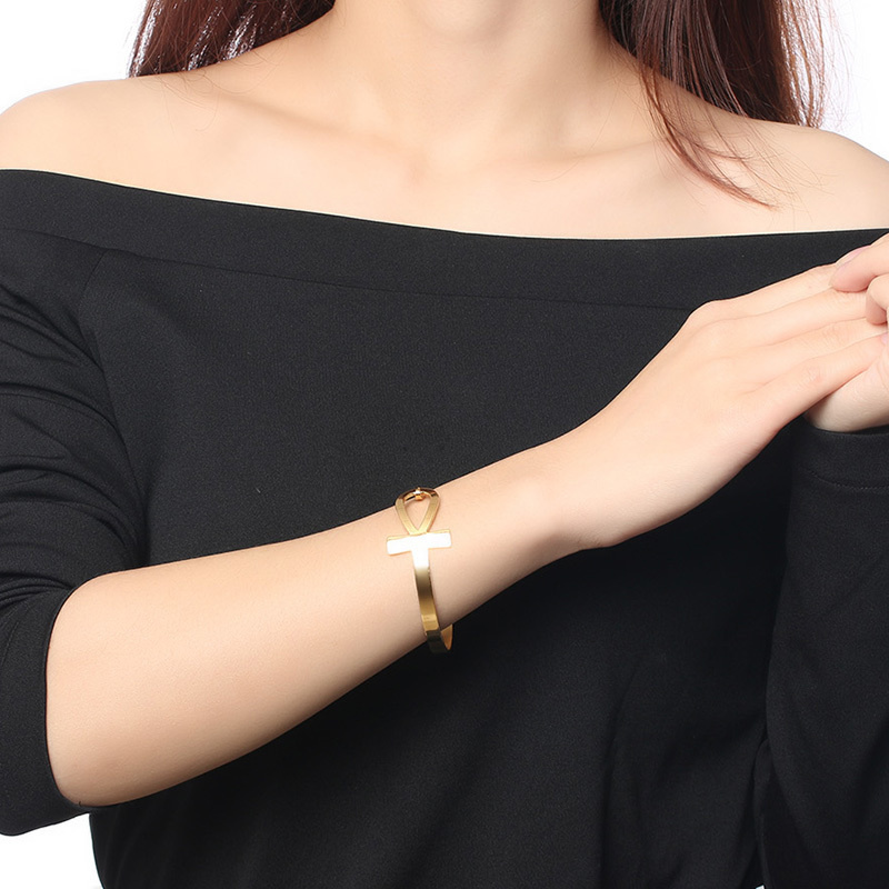 抗アレルギーステンレス鋼と抗アレルギーブレスレット,女性用, - Women Accessories Egypt のレビューと価格